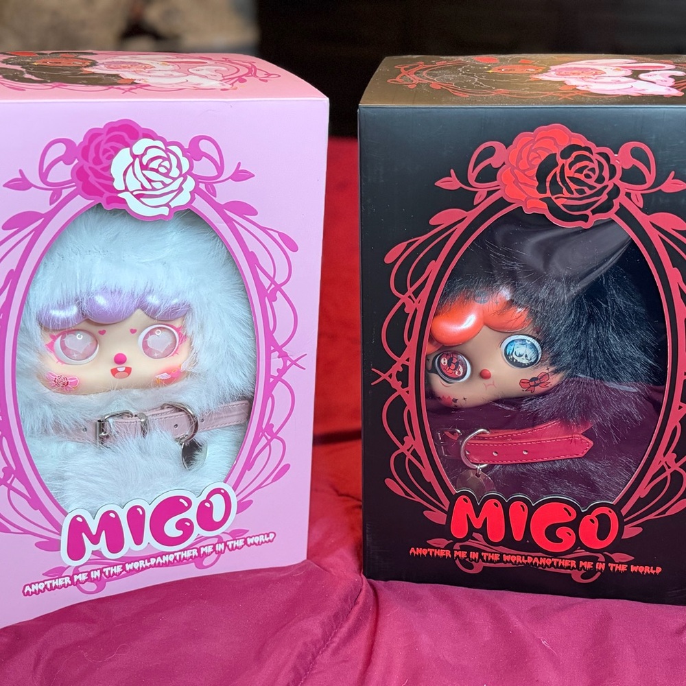 Migo Doll Set in White and Black. Another me in the World